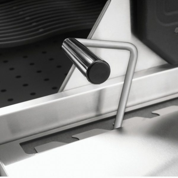 Napoleon PRO605 Charcoal